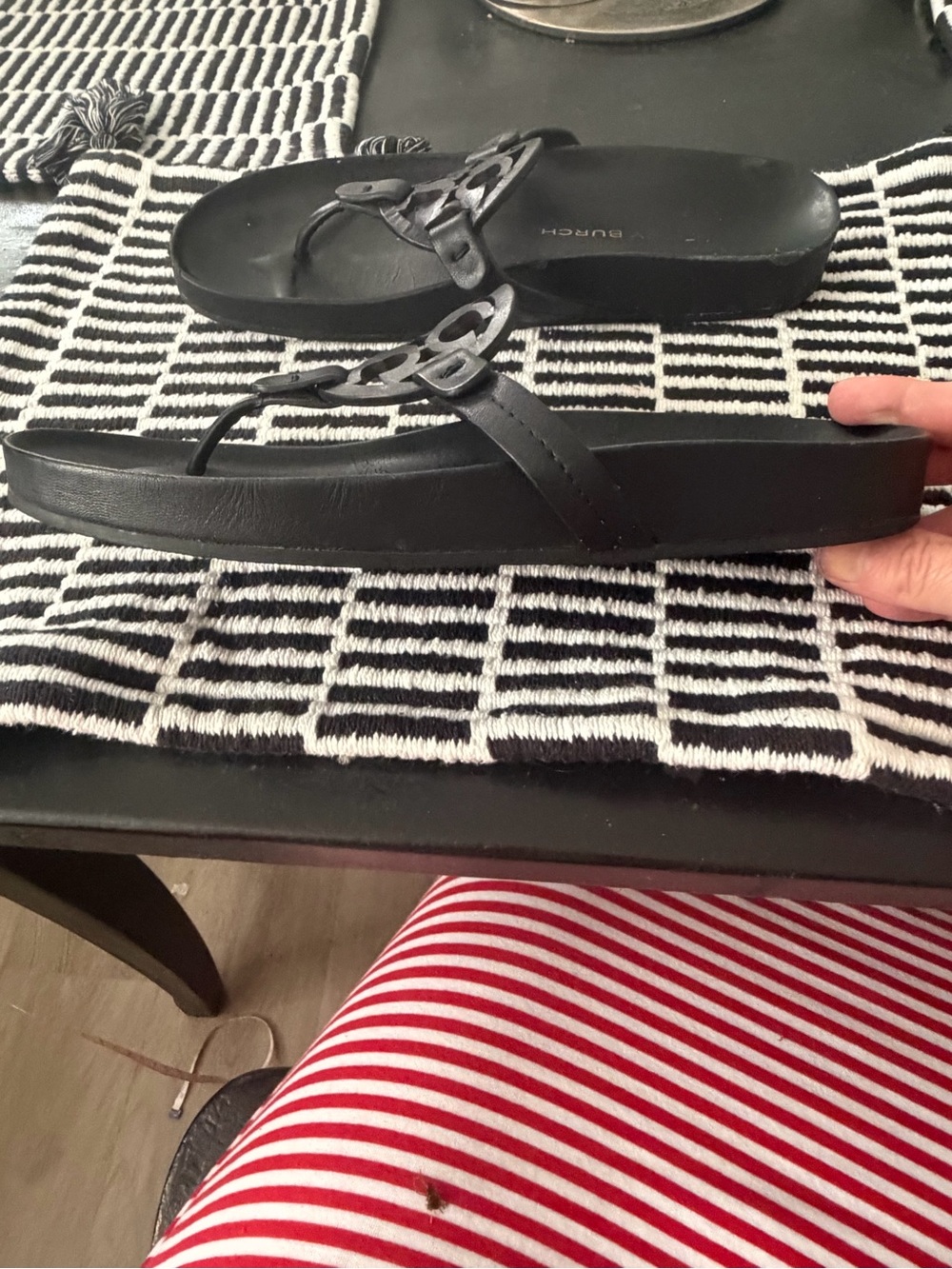 Tory Burch Black Miller Cloud Logo Thong Sandal, Size 8.5 - Picture 9 of 16